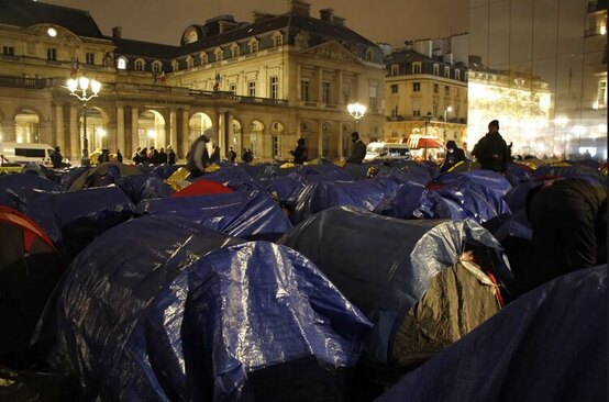 اعتراض350 کودک پناهجو برای دریافت مجوز اقامت دایم فرانسه